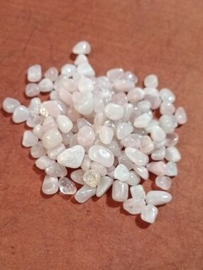 Rose Quartz Crystal Chips